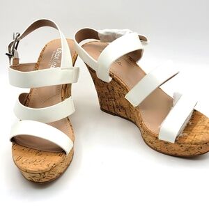 NIB Charles by Charles David Women's‎ Liber Platform Size 6.5M. #1220